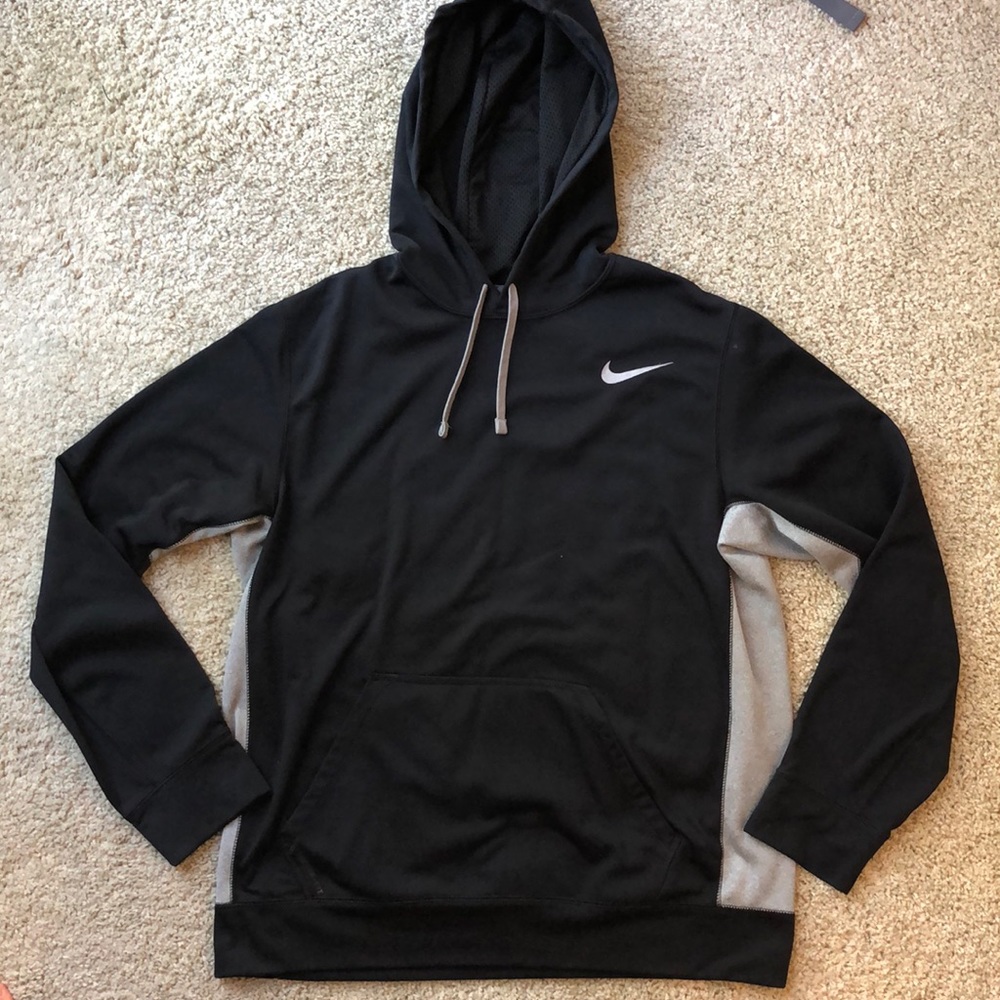 Nike Therma-Fit sweatshirt